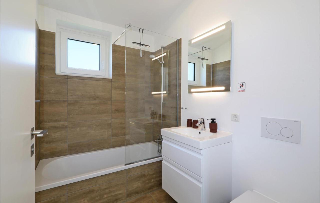 Nice Home In Lembruch-Duemmer See With Sauna Luaran gambar